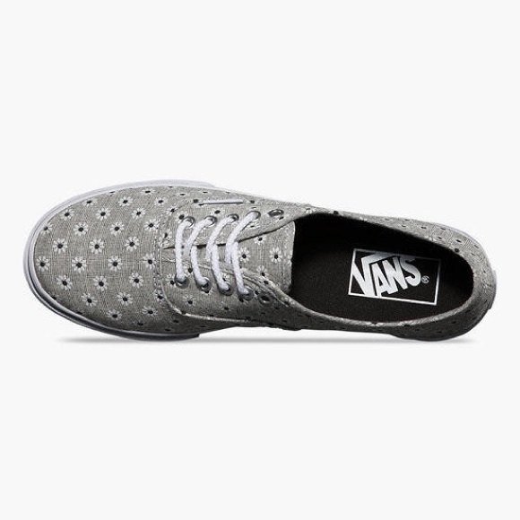 vans authentic lo pro chambray black